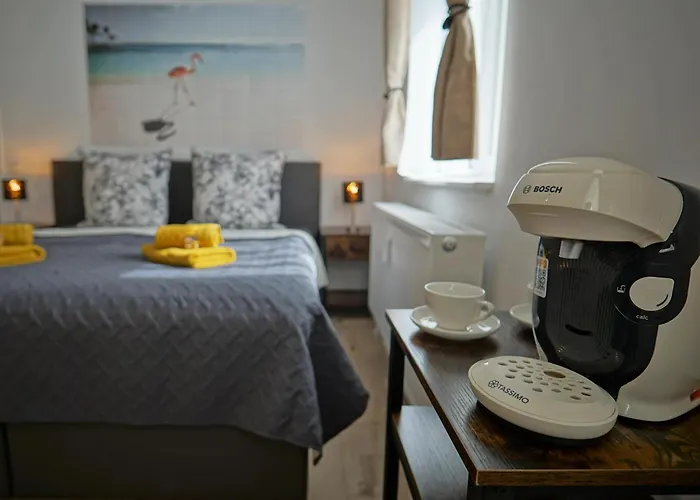 Hogulu - 3 - Raum - App 25 Mit Balkon * Brandenburg (Brandenburg an der Havel)